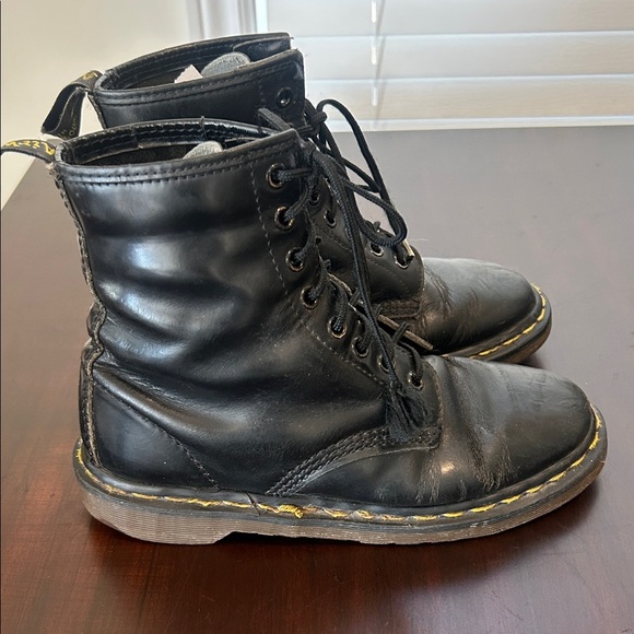 Dr. Martens Vintage 1460 Made In England Boots Black Leather Size 6 - Picture 2 of 16
